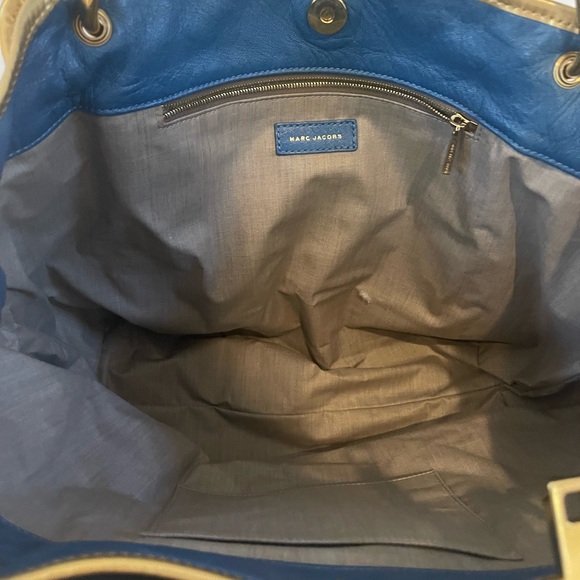 Classic Marc Jacobs handbag. Great condition! - Picture 3 of 4